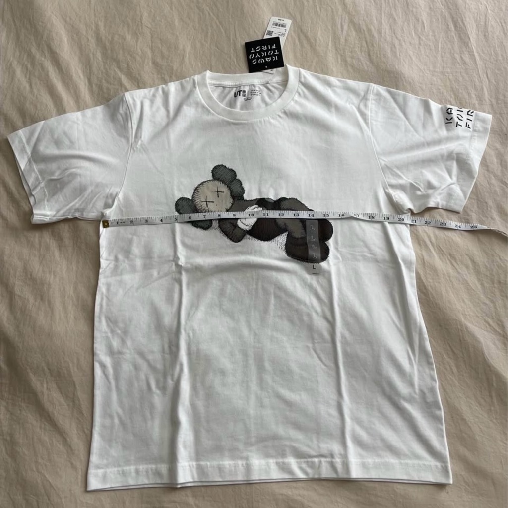 Kaws X Uniqlo Tokyo First TShirt Men Asia Sizing Kaws X Uniqlo Tokyo First TShirt Men Asia Sizing